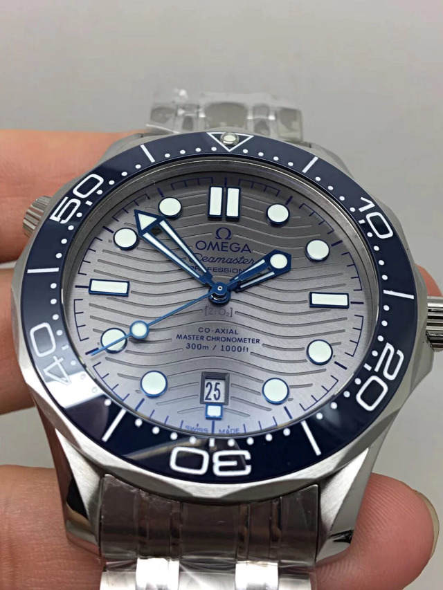 Replica Omega Seamaster Blue Hands