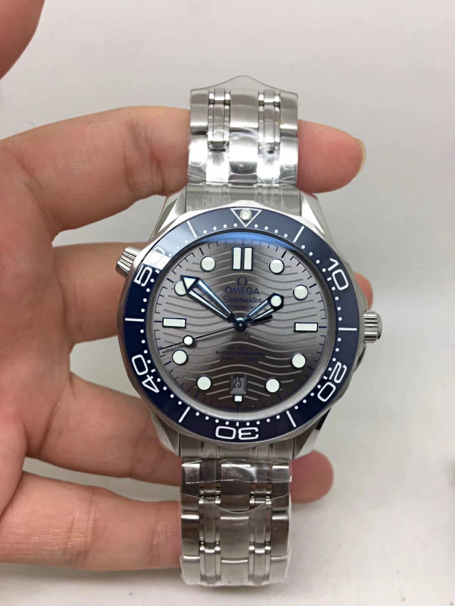 Replica Omega Seamaster Diver 300m Grey