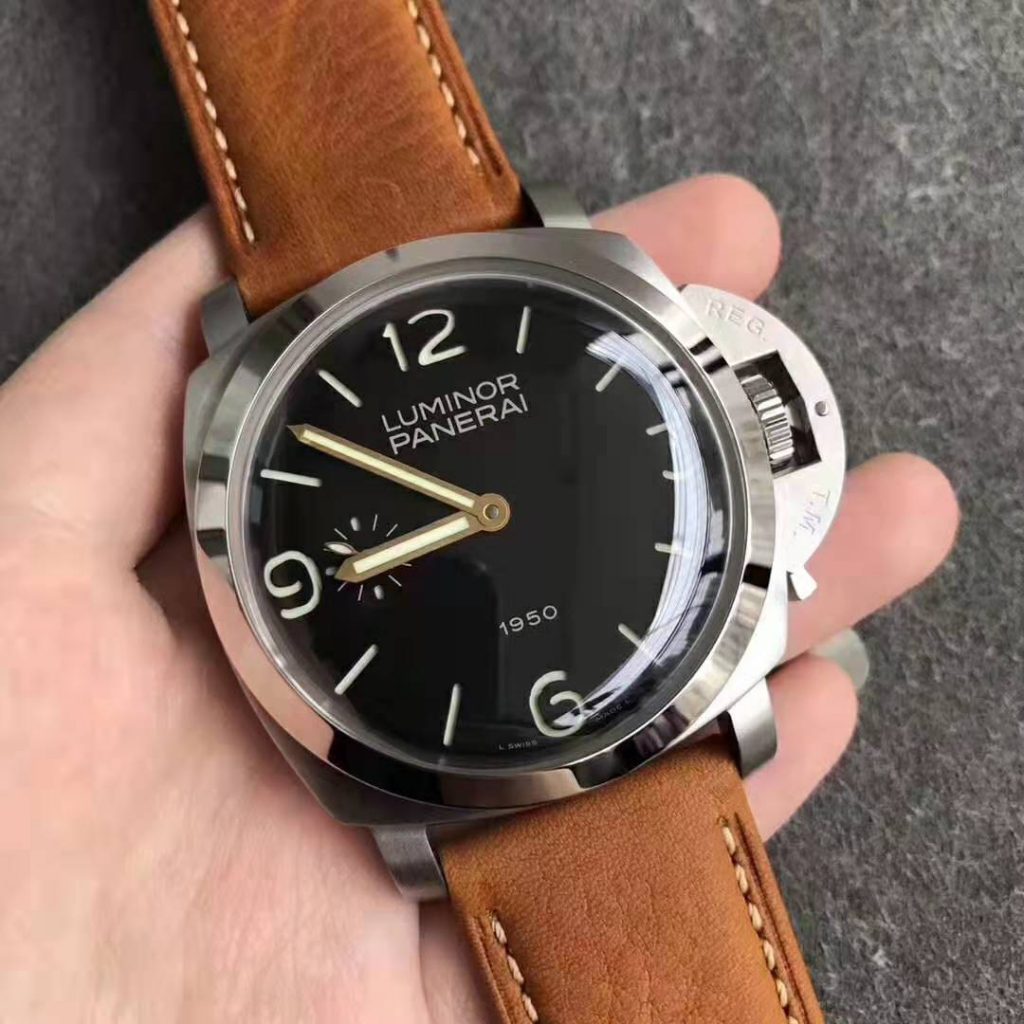 PAM 127 Replica Watch