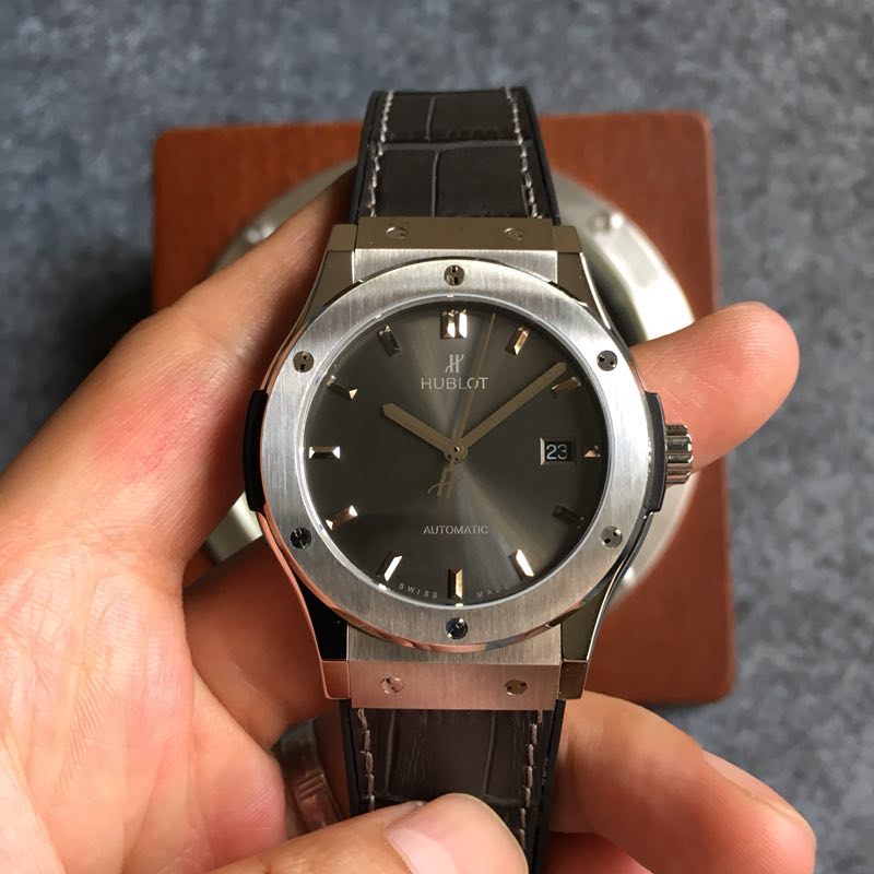 Replica Hublot Classic Fusion 42mm